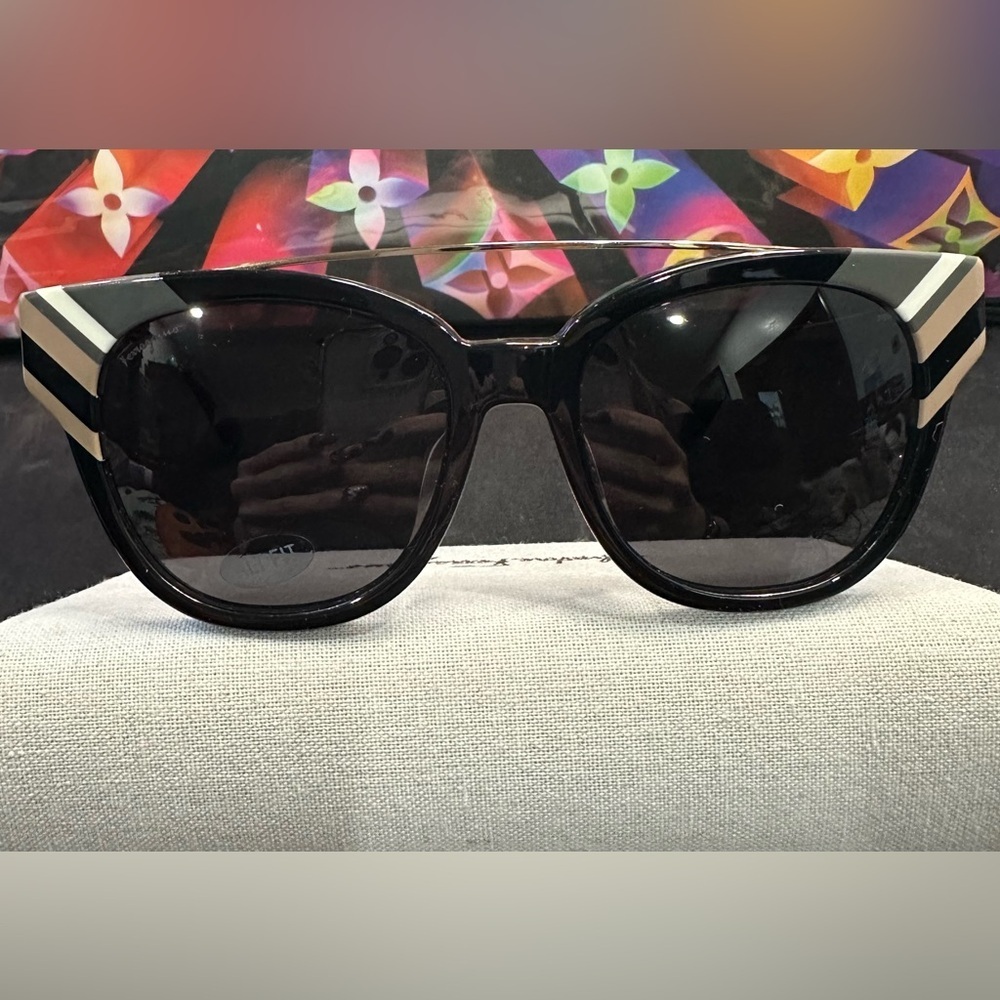 Salvatore Ferragamo SF882SA Cat-eye Sunglasses Black Grey 54mm Box Case NWOT - Picture 2 of 9